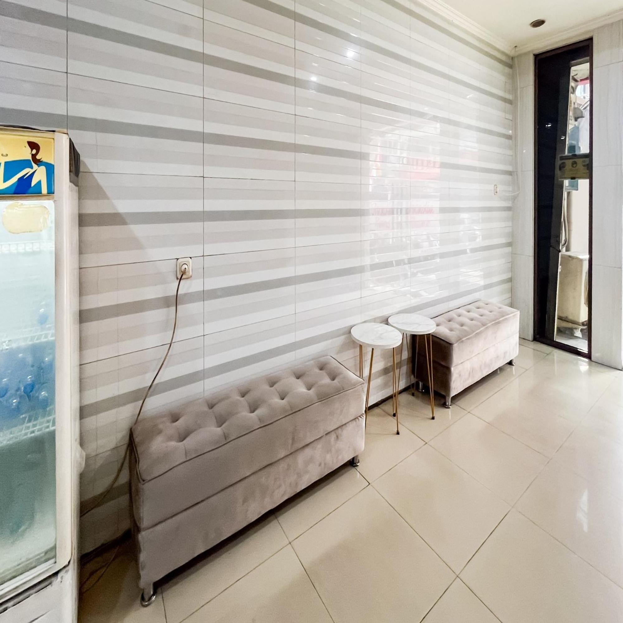 Arcadia Rooms Redpartner Jakarta Eksteriør bilde